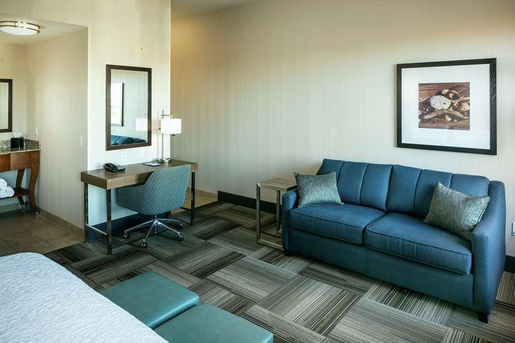 Hampton Inn & Suites Arroyo Grande Room photo