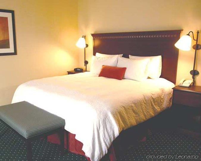 Hampton Inn & Suites Arroyo Grande Room photo