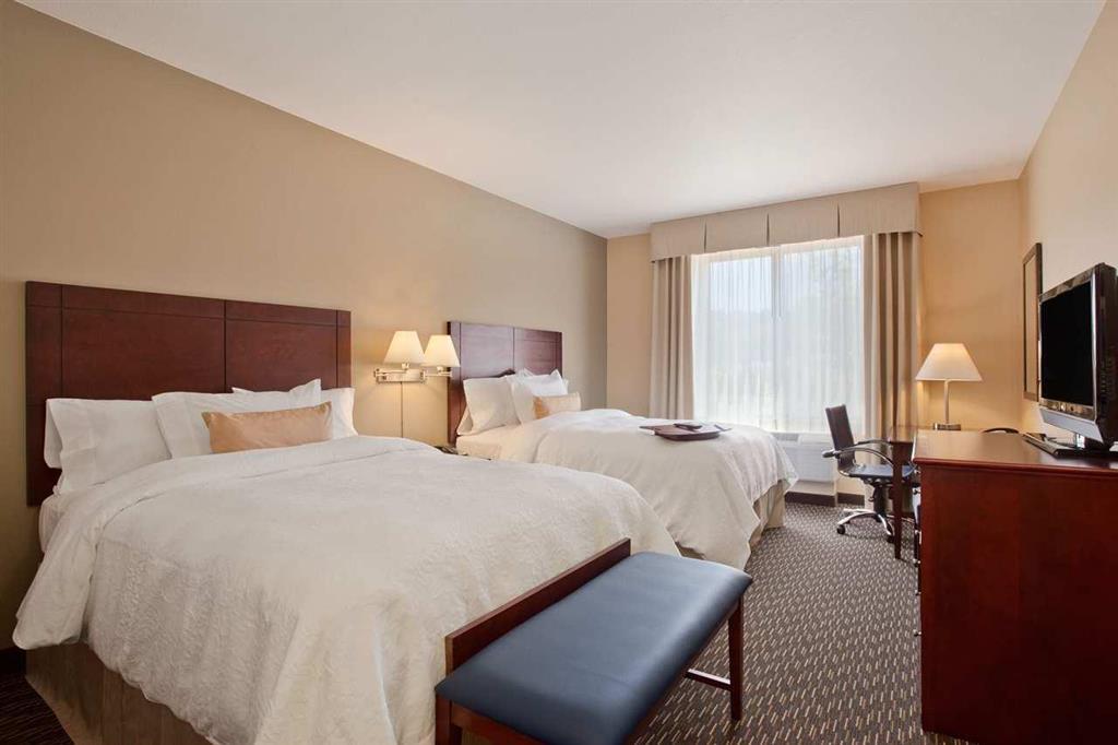 Hampton Inn & Suites Arroyo Grande Room photo